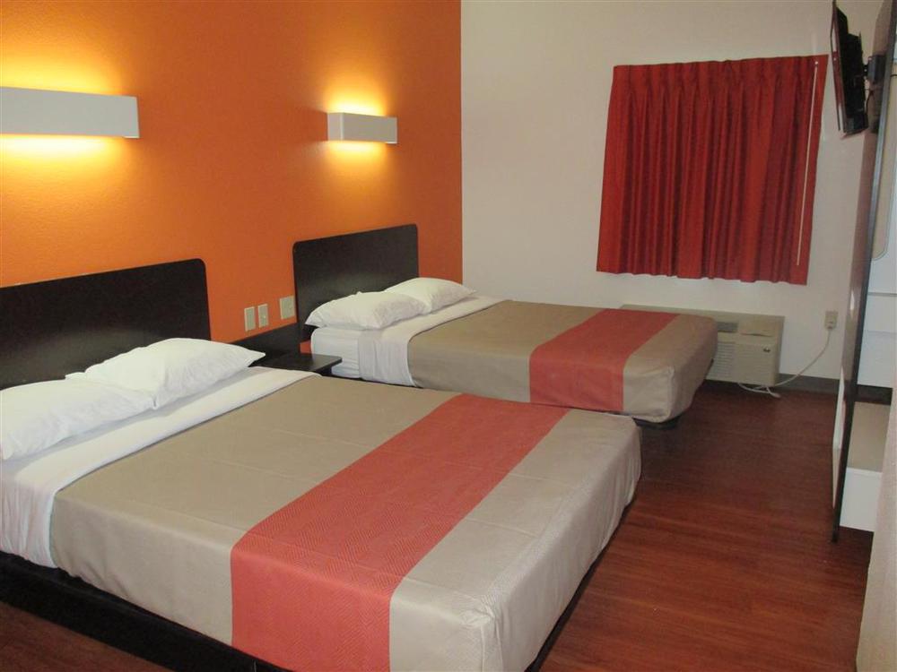 Motel 6 Wilkes Barre Arena Phòng bức ảnh