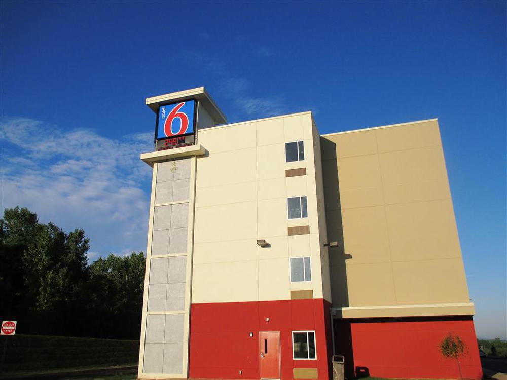 Motel 6 Wilkes Barre Arena Phòng bức ảnh