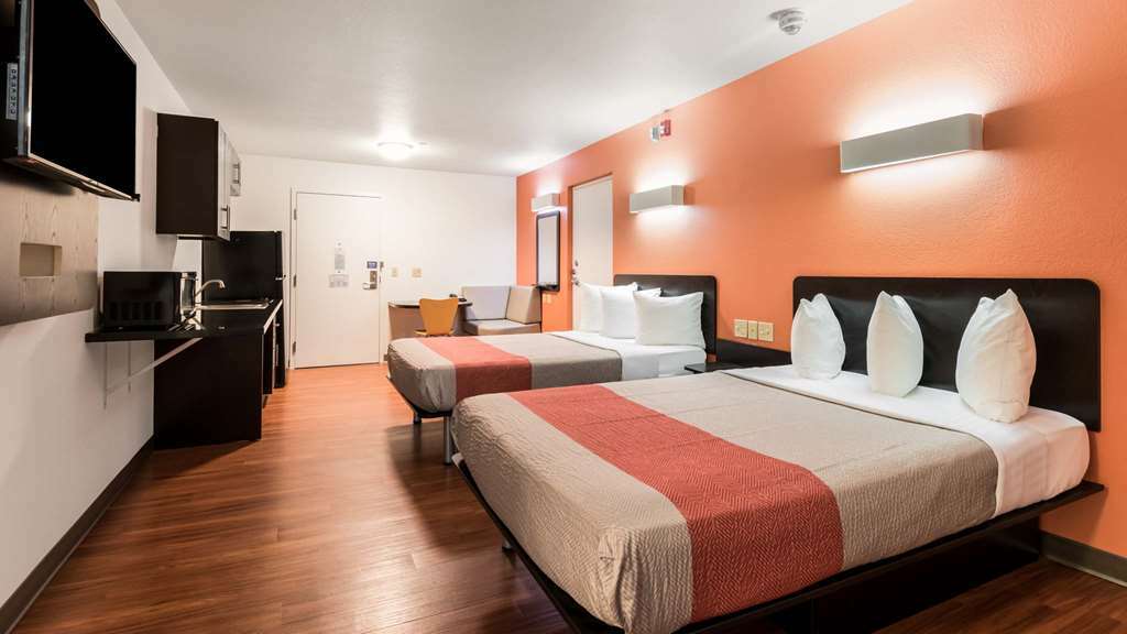 Motel 6 Wilkes Barre Arena Phòng bức ảnh
